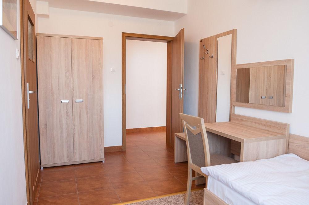 Patra Bed & Breakfast Warsawa Bagian luar foto