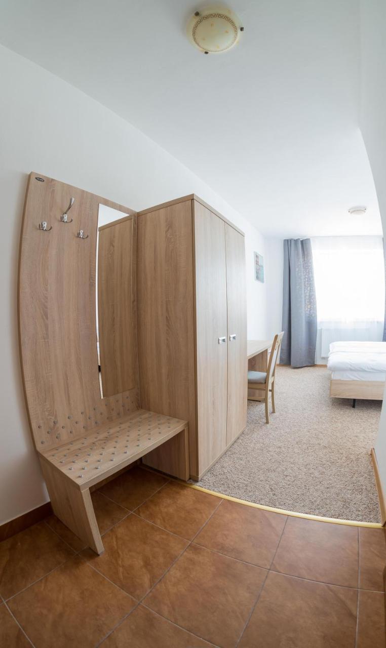 Patra Bed & Breakfast Warsawa Bagian luar foto