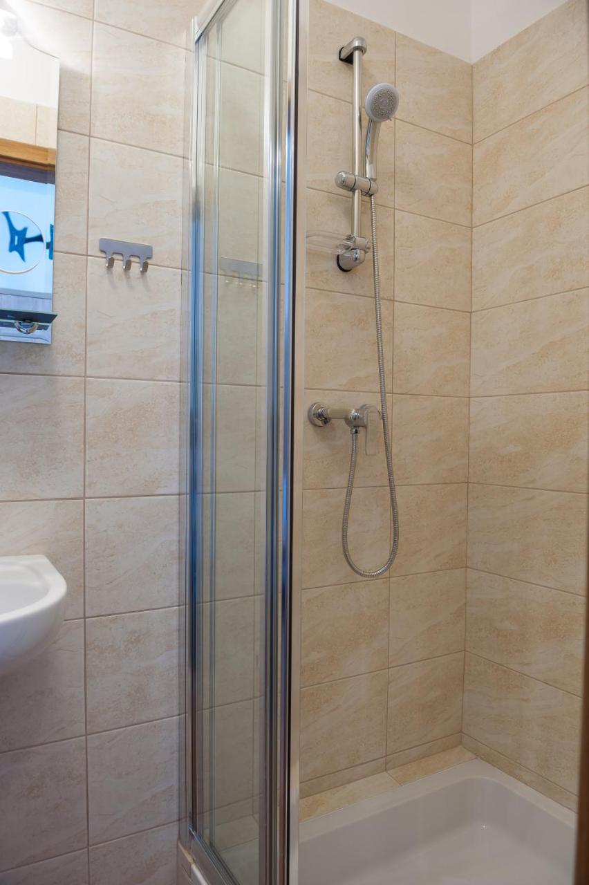 Patra Bed & Breakfast Warsawa Bagian luar foto