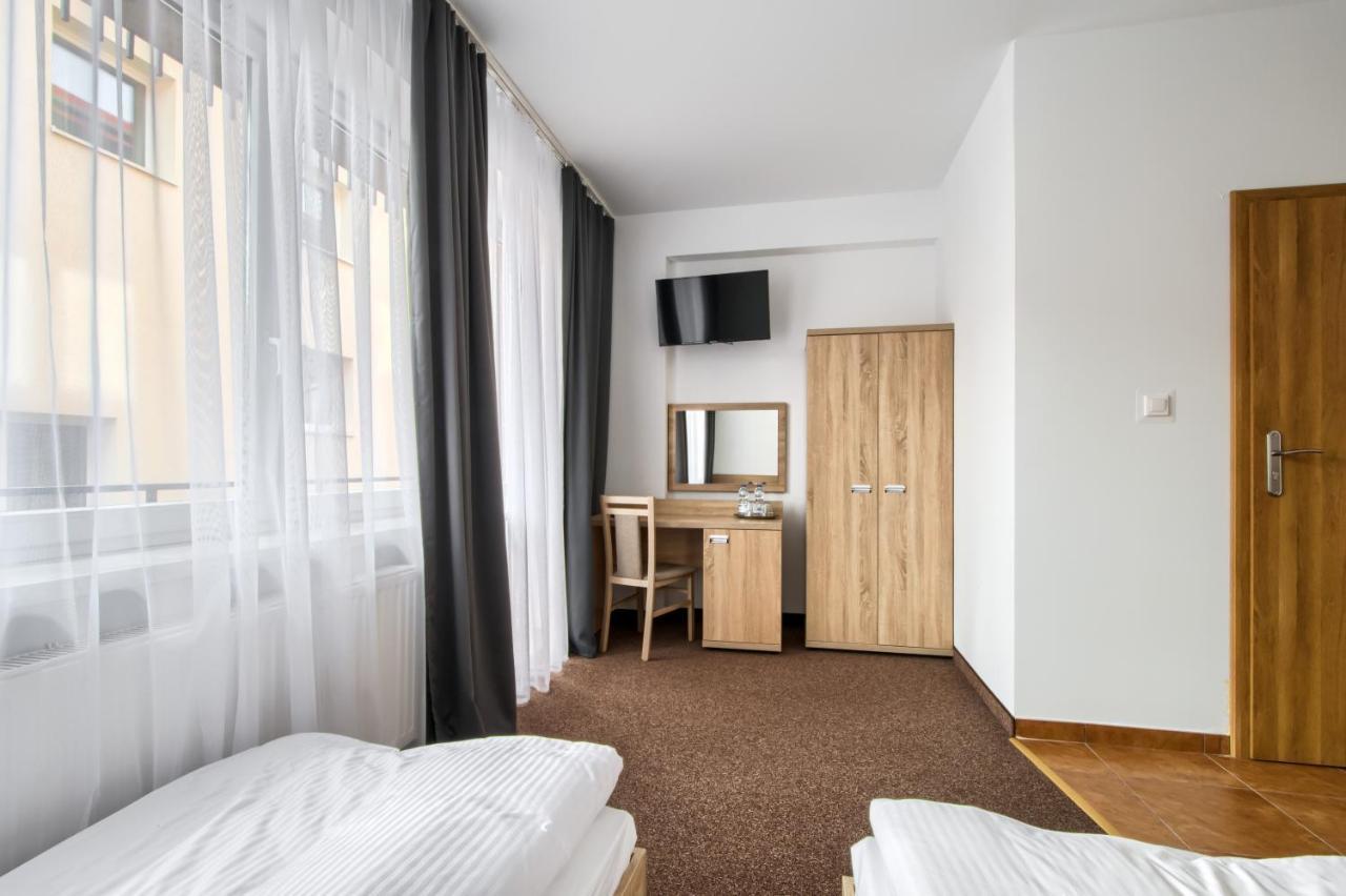 Patra Bed & Breakfast Warsawa Bagian luar foto