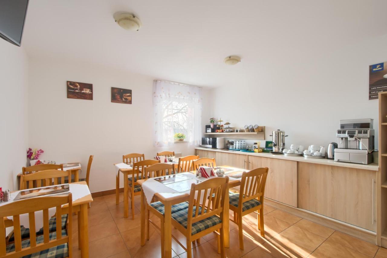 Patra Bed & Breakfast Warsawa Bagian luar foto