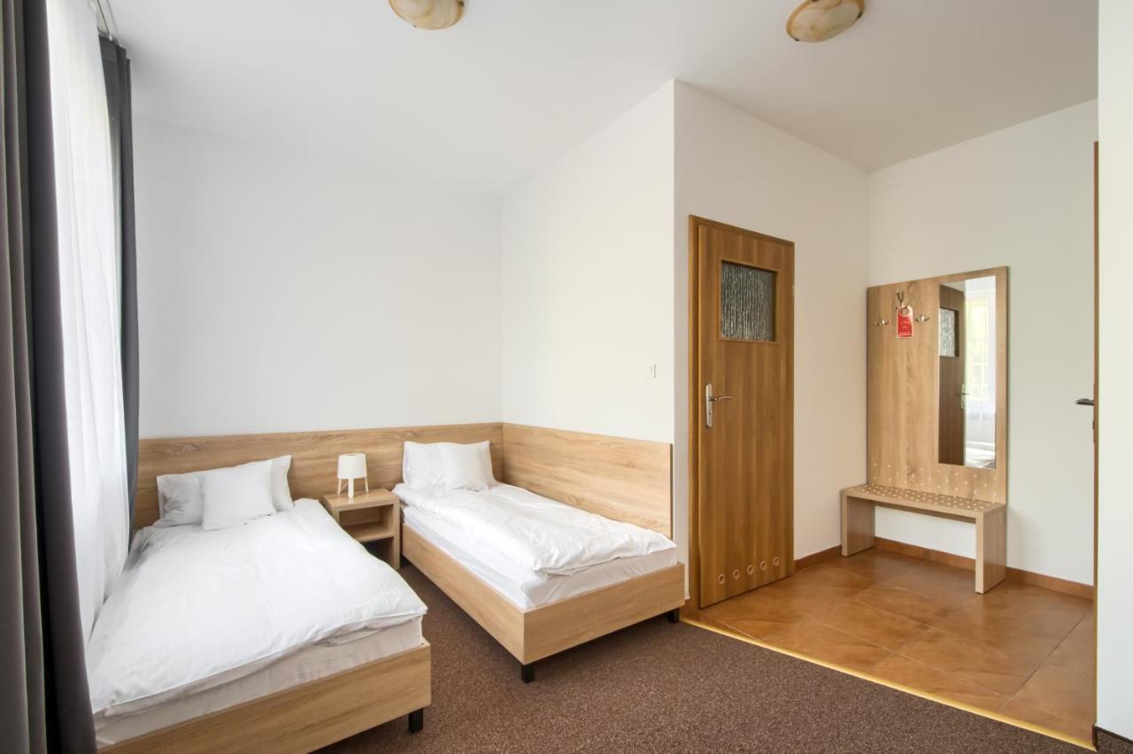 Patra Bed & Breakfast Warsawa Bagian luar foto