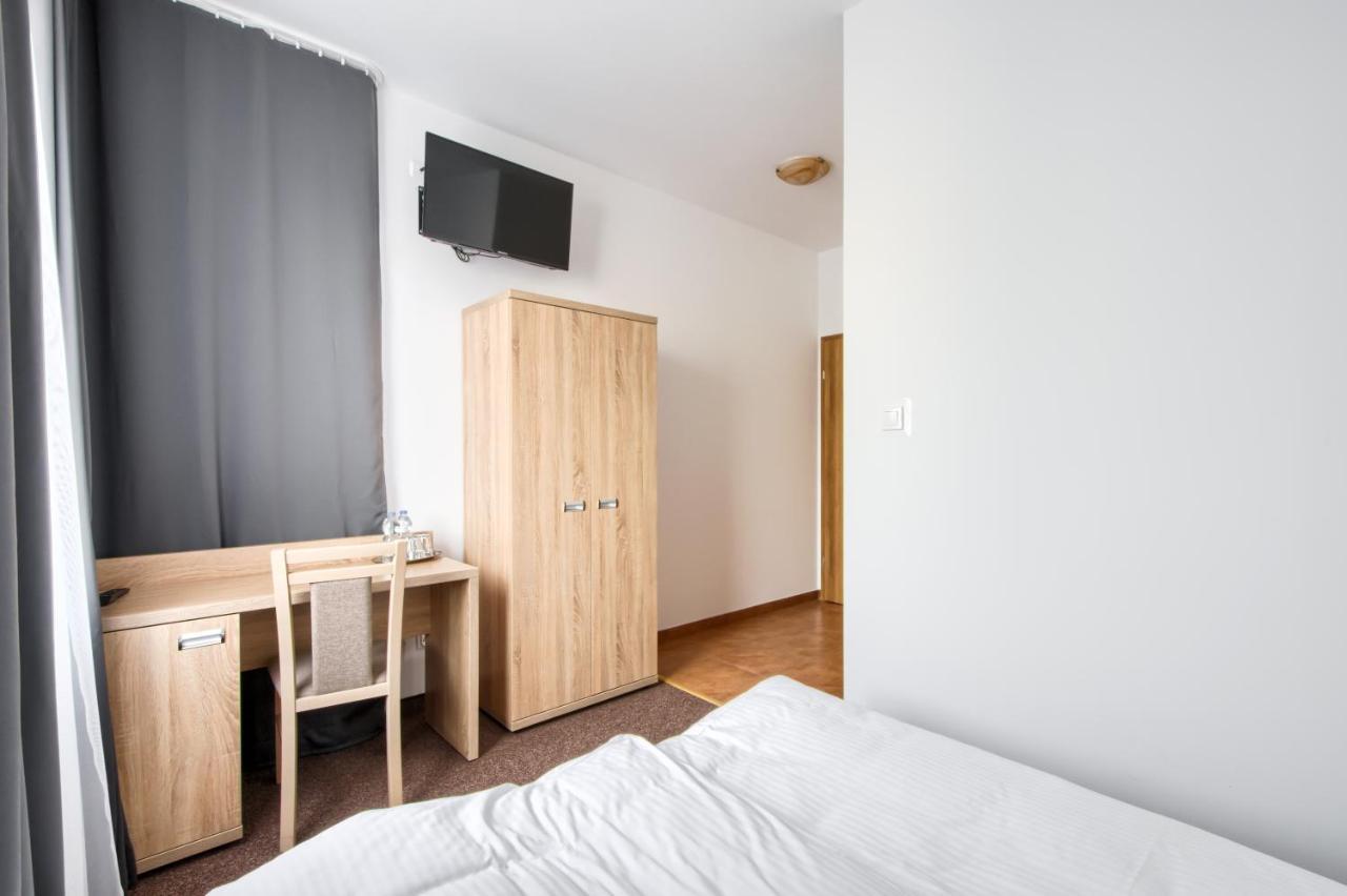 Patra Bed & Breakfast Warsawa Bagian luar foto